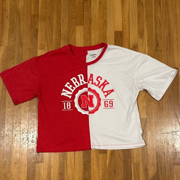 Captivating Tops - Nebraska Red and White Short Sleeve Tee